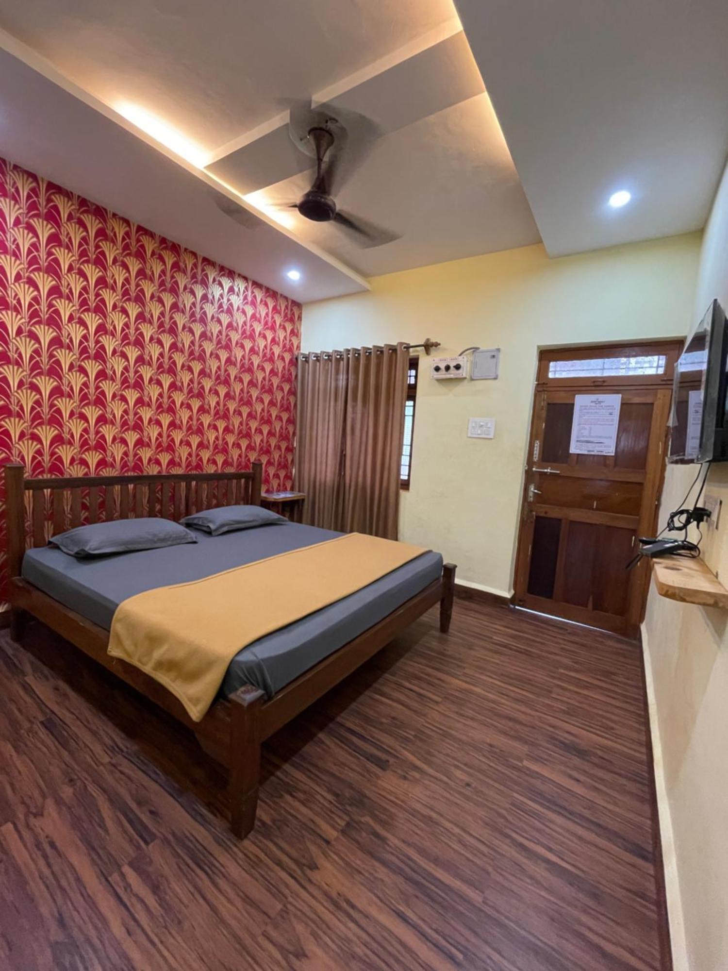 Dhruv Guest House กาลังกูติ ภายนอก รูปภาพ